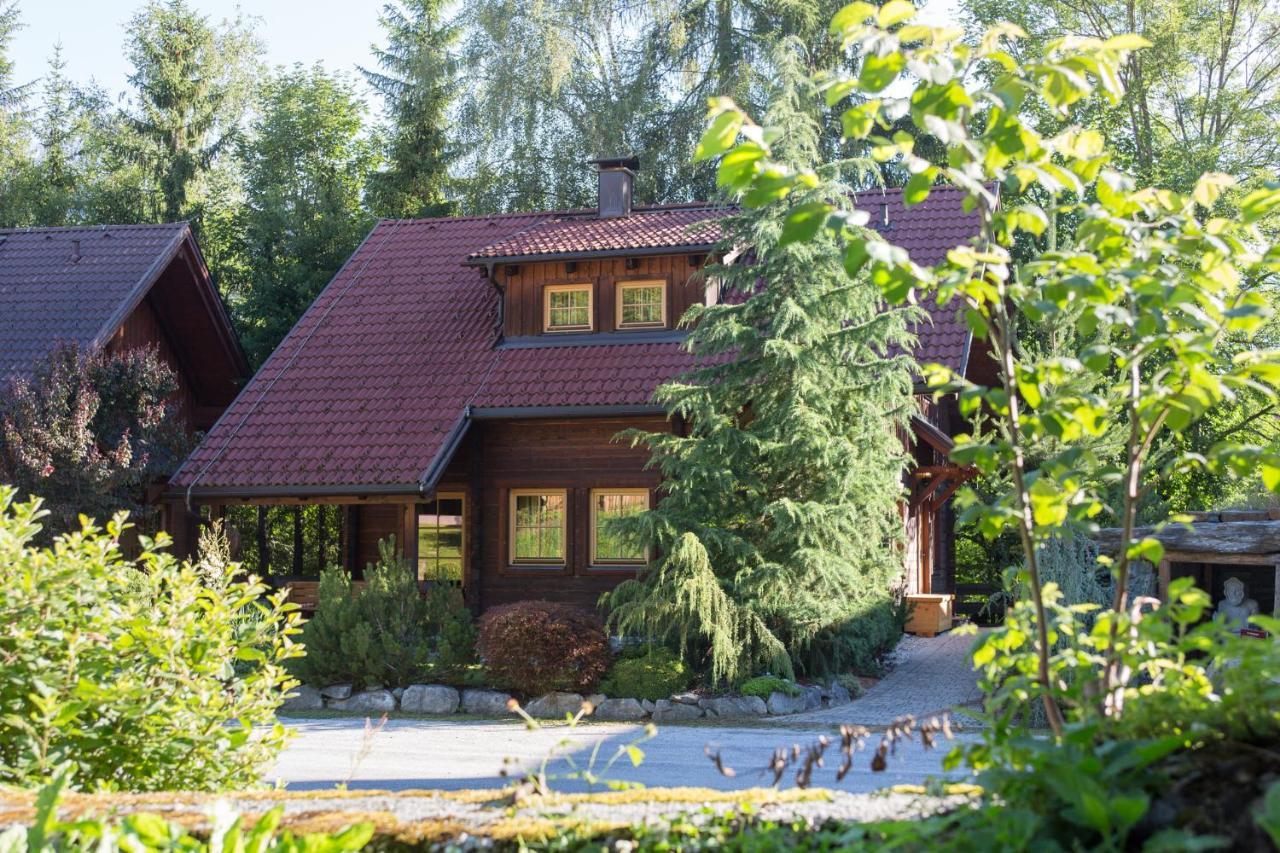 Das Dorf In Der Stadt Шладмінг Екстер'єр фото